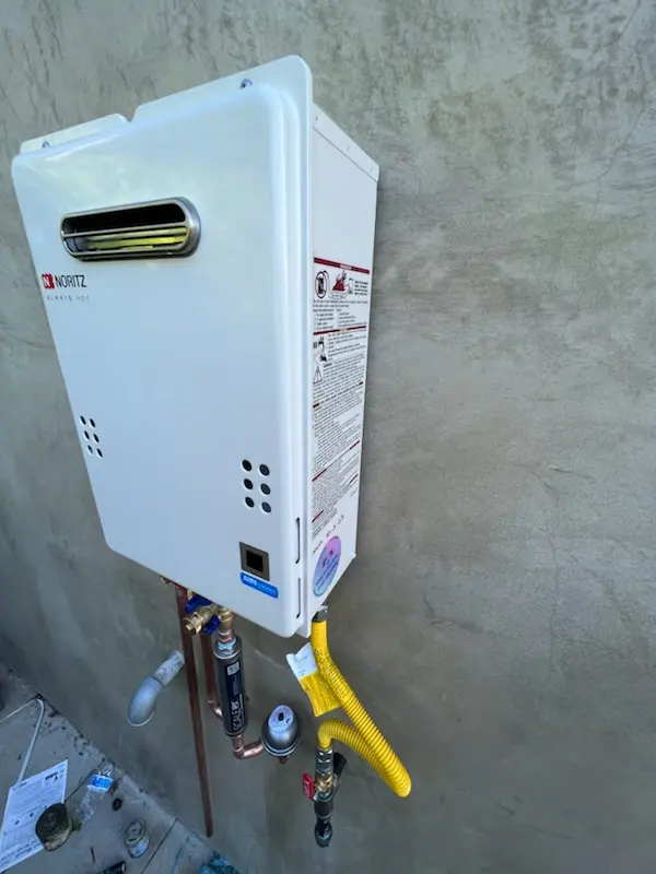 Tankless water heater installation for Pineora homes